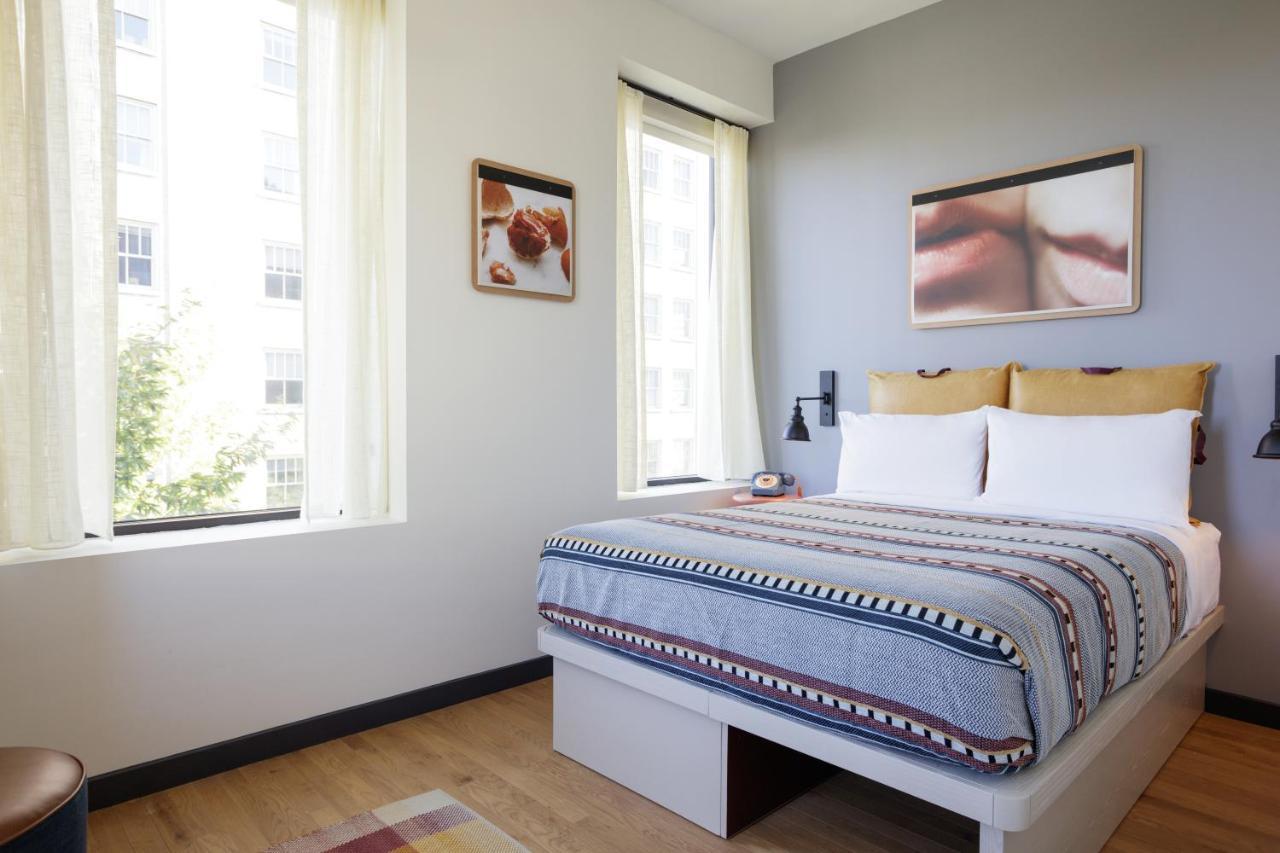 Отель Moxy Richmond Downtown Номер фото